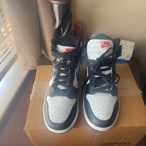 Nike Black and White dunks Sneakers